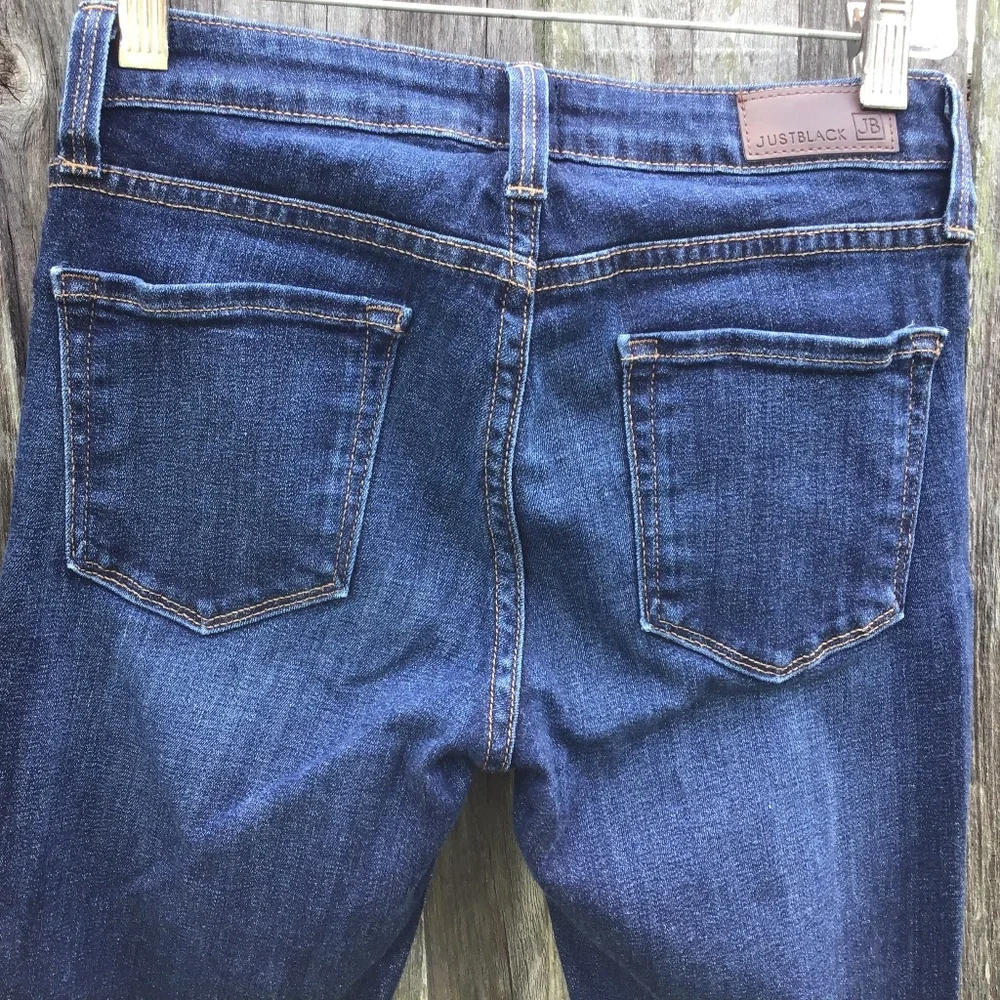 JB JustBlack jeans. Low rise size 26.